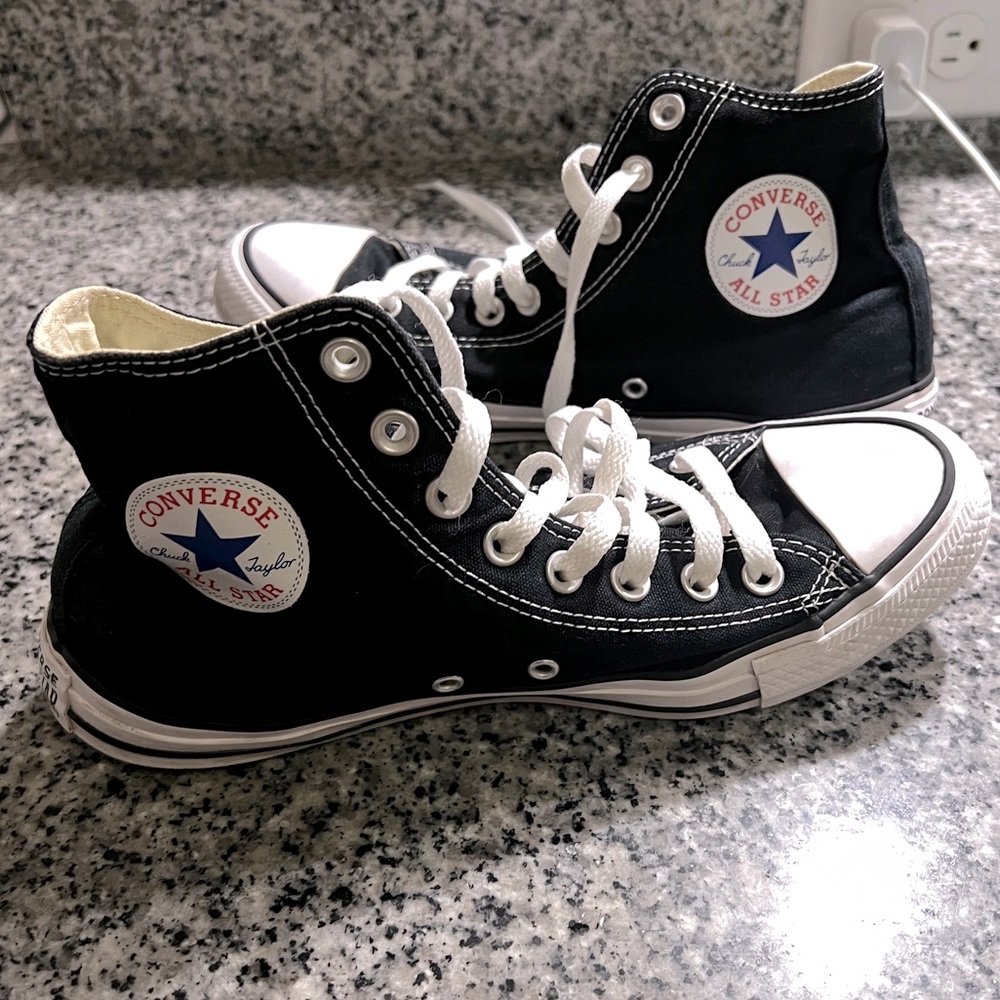 Converse men size 8